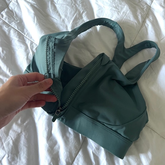 Women's Medium Support Zip Front Sports Bra Size XS-S color green/aquamarine - Picture 1 of 8